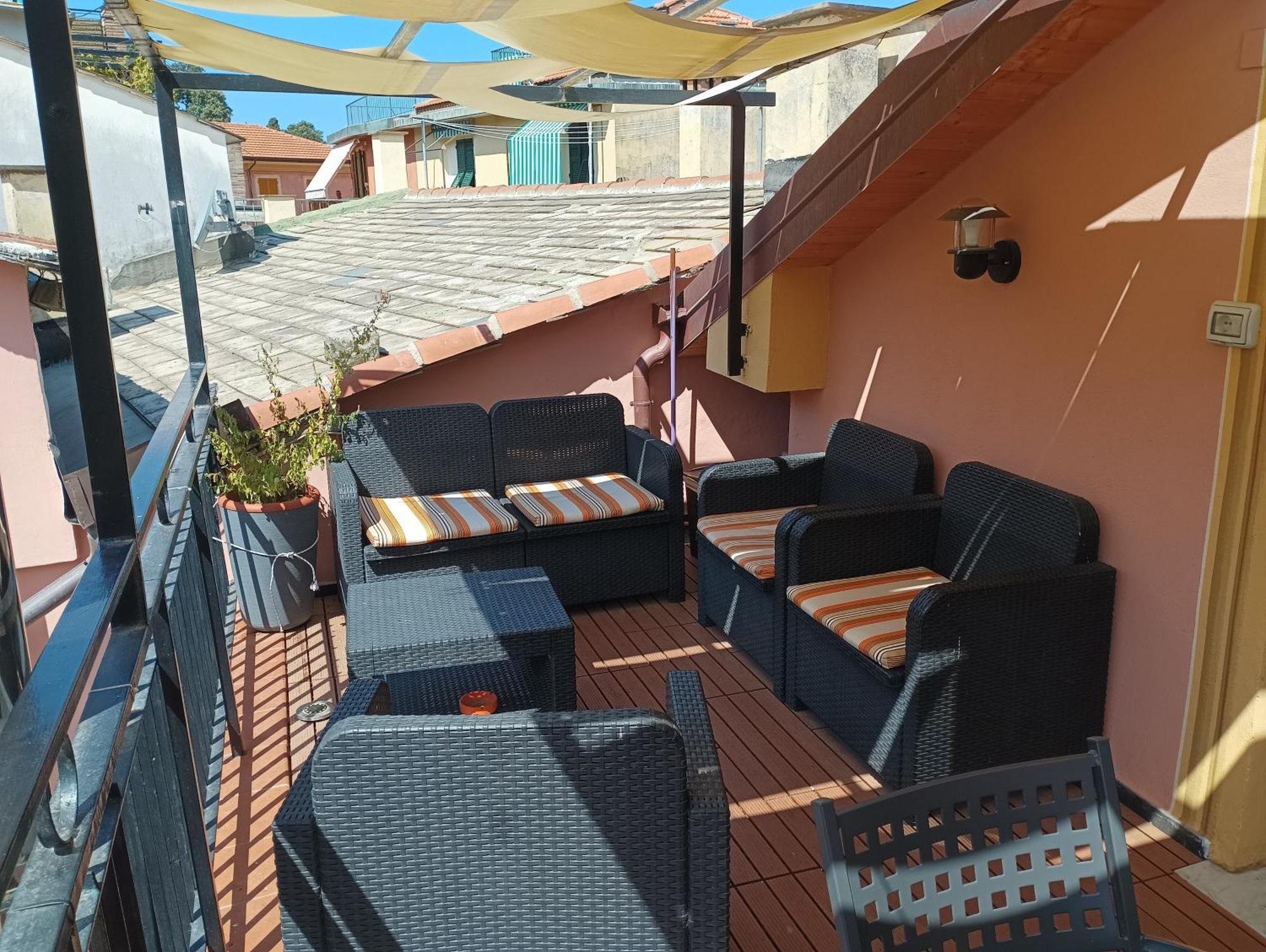 Delizioso Attico Con Ampio Terrazzo E Garage A Due Passi Dal Mare E Dalle Cinqueterre Lt-0485 Levanto Kültér fotó